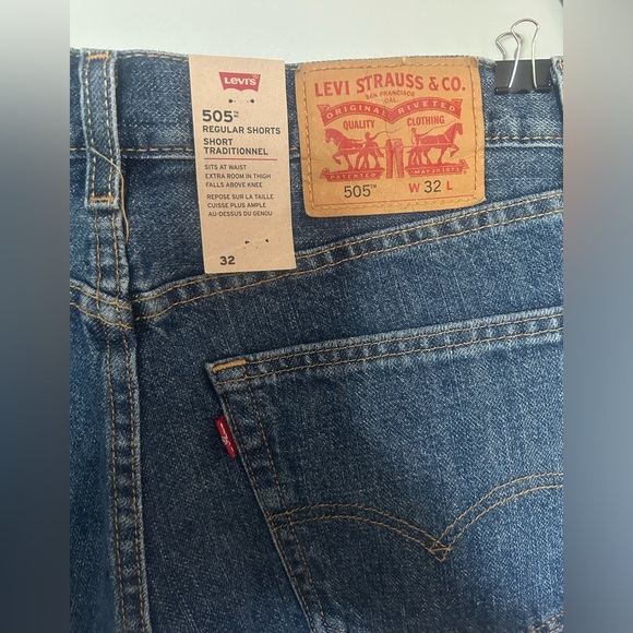 NWT Men’s Levi’s 505 Regular Denim Shorts, Size 32, Medium Blue Colour - Picture 7 of 11